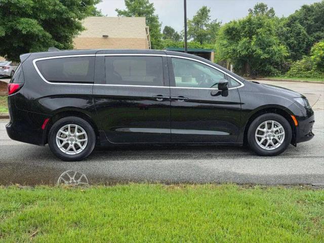 2024 Chrysler Voyager LX