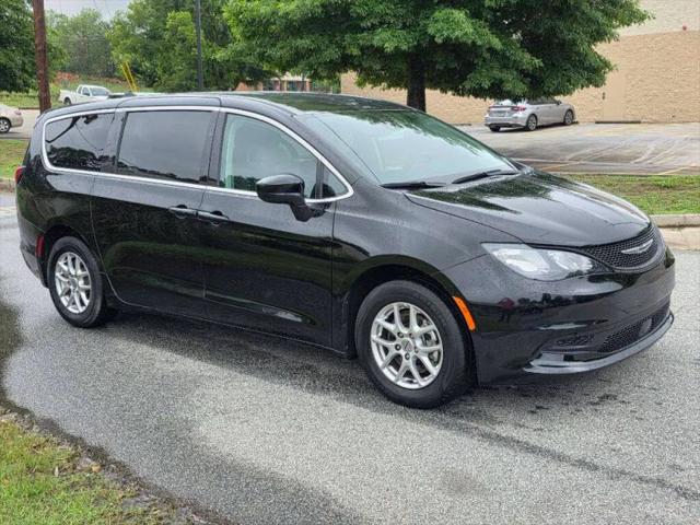 2024 Chrysler Voyager LX