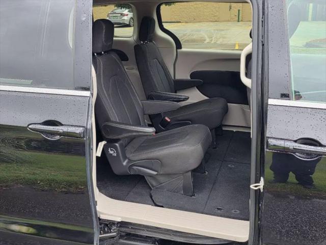 2024 Chrysler Voyager LX