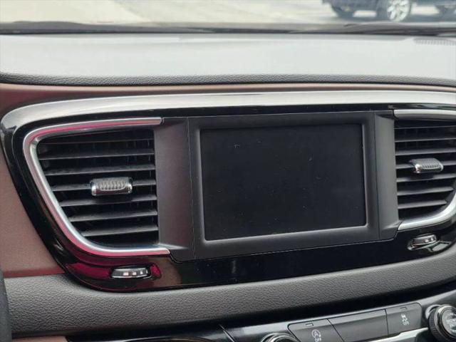 2024 Chrysler Voyager LX