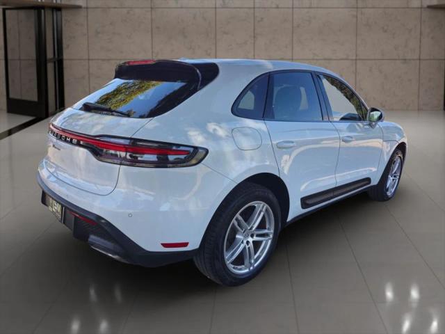 2022 Porsche Macan Base