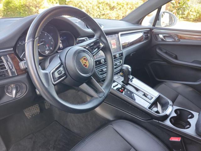 2022 Porsche Macan Base