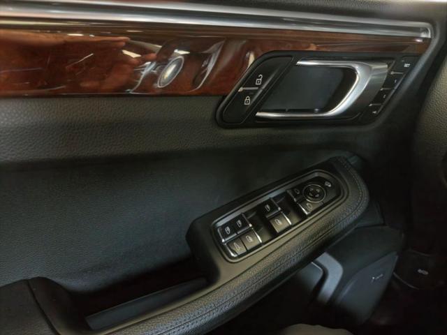2022 Porsche Macan Base
