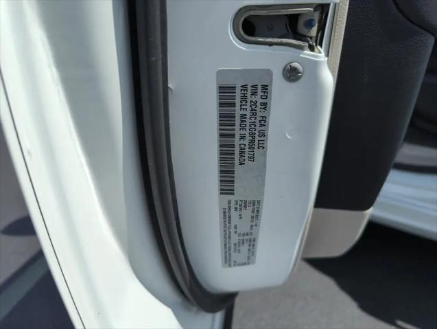 2023 Chrysler Voyager LX