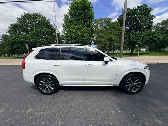 2017 Volvo XC90 T6 Momentum