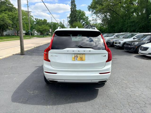 2017 Volvo XC90 T6 Momentum