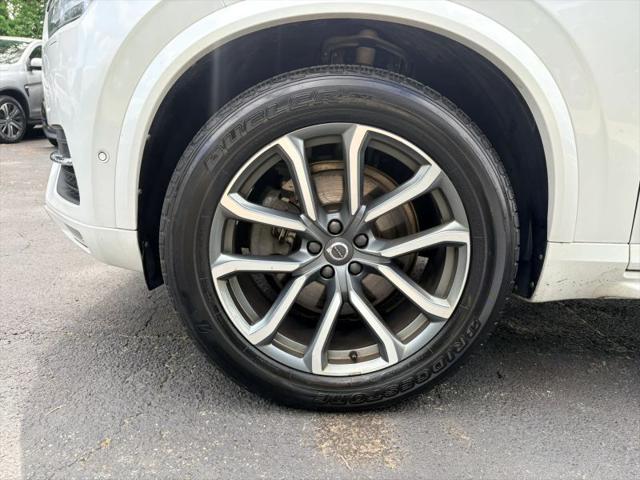 2017 Volvo XC90 T6 Momentum