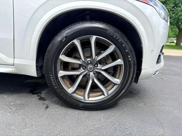 2017 Volvo XC90 T6 Momentum