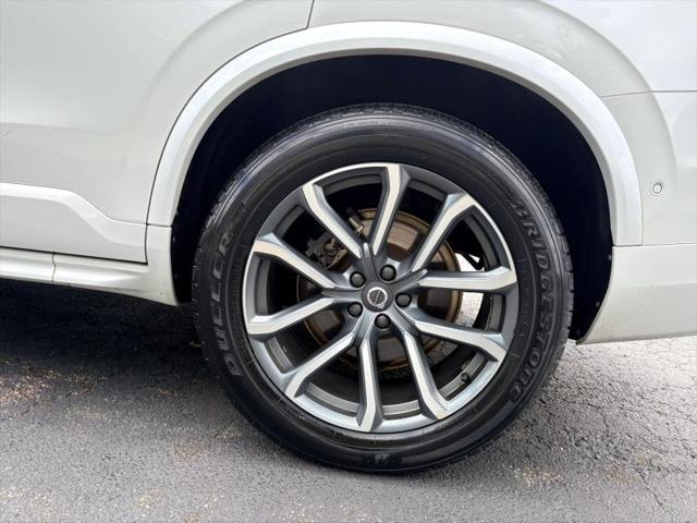 2017 Volvo XC90 T6 Momentum