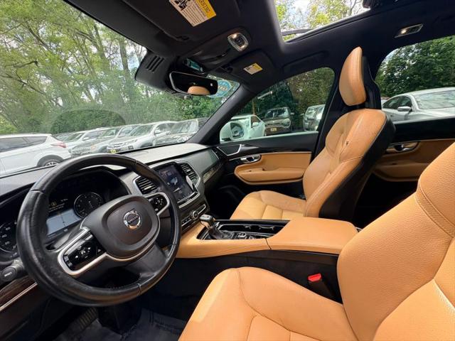 2017 Volvo XC90 T6 Momentum