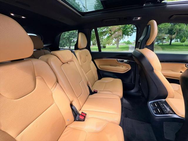 2017 Volvo XC90 T6 Momentum