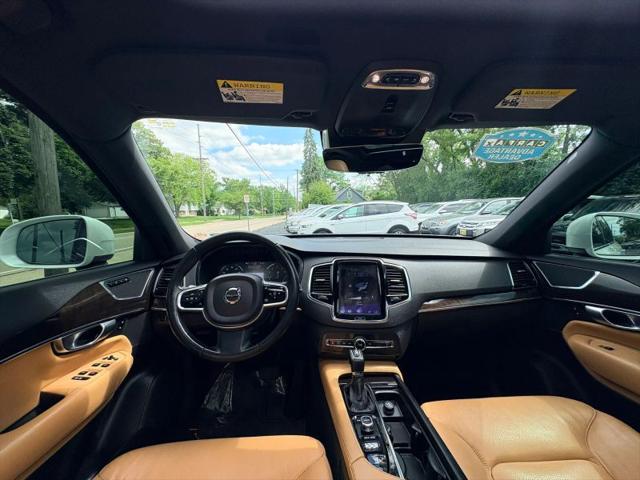 2017 Volvo XC90 T6 Momentum