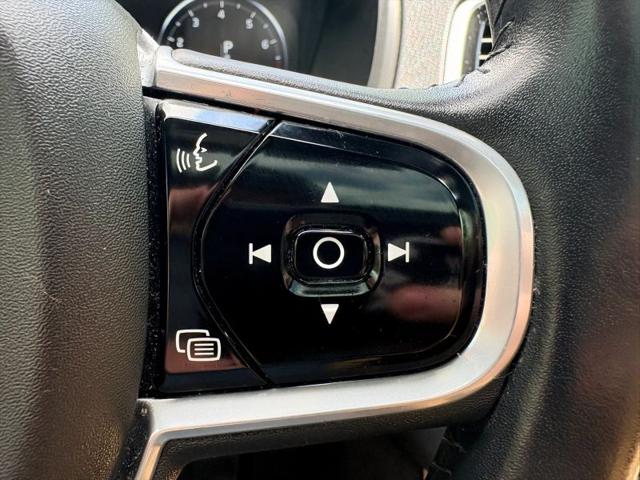 2017 Volvo XC90 T6 Momentum