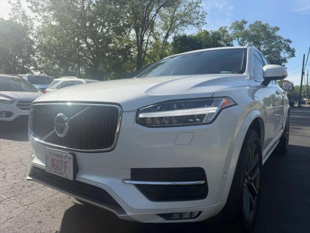 2017 Volvo XC90 T6 Momentum