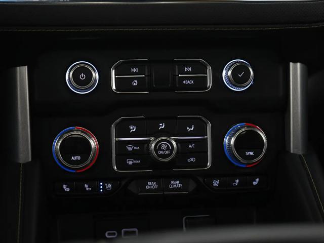 2022 GMC Yukon XL SLT