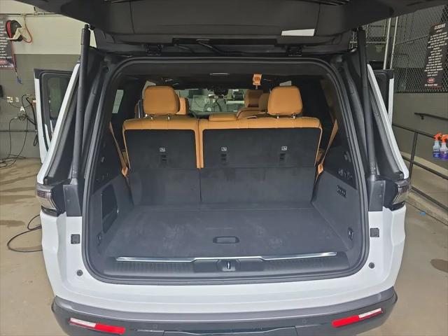2026 Jeep Grand Wagoneer Summit Reserve 4x4