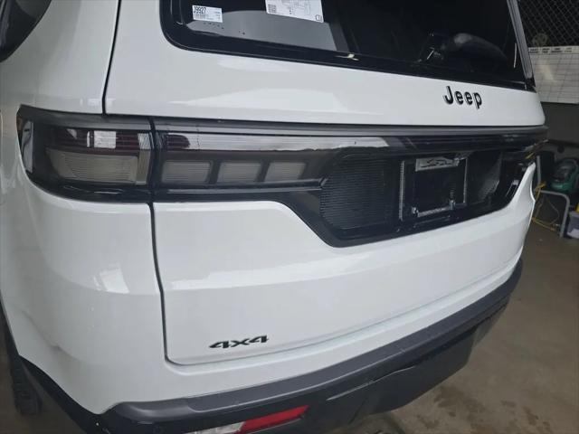 2026 Jeep Grand Wagoneer Summit Reserve 4x4