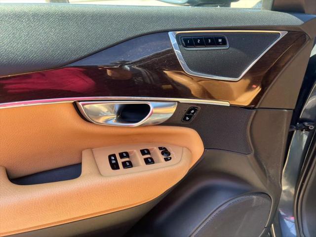 2018 Volvo XC90 T6 Momentum