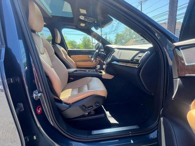 2018 Volvo XC90 T6 Momentum