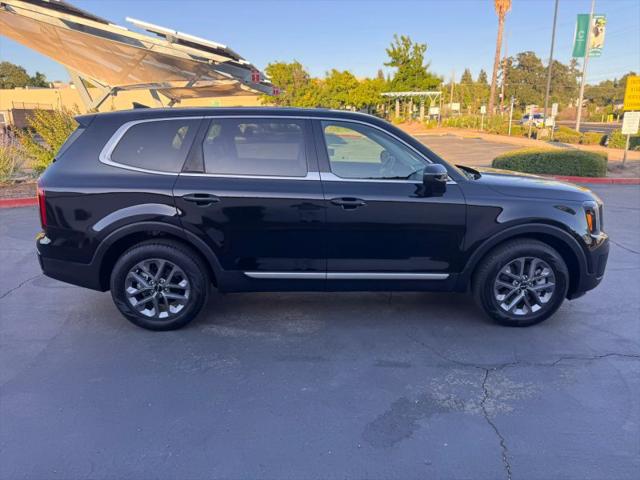 2025 Kia Telluride LX
