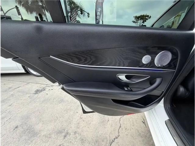 2019 Mercedes-Benz E-CLASS E 300 E 300