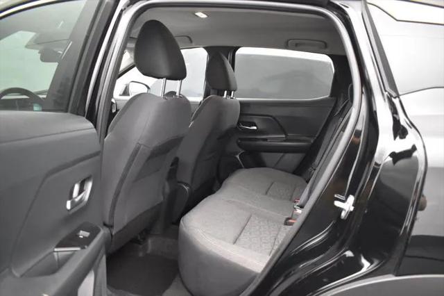 2025 Nissan Kicks SV FWD