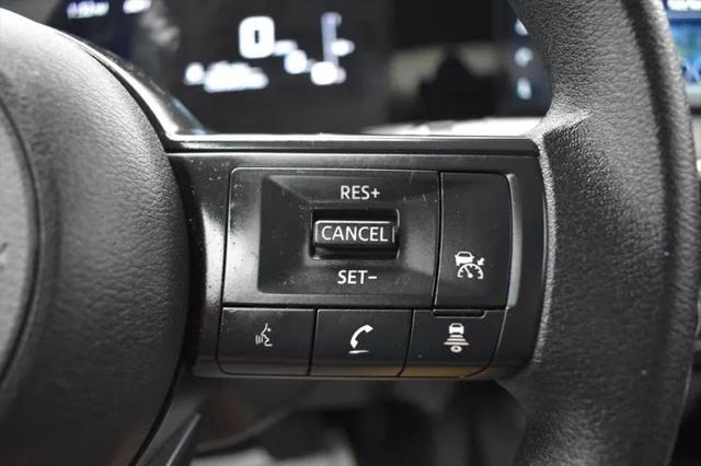 2025 Nissan Kicks SV FWD