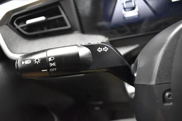 2025 Nissan Kicks SV FWD