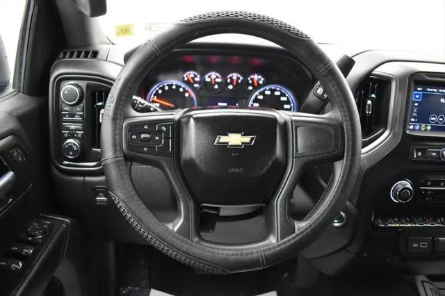2023 Chevrolet Silverado 1500 4WD Crew Cab Short Bed Custom