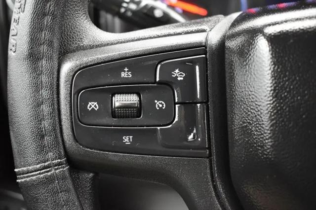 2023 Chevrolet Silverado 1500 4WD Crew Cab Short Bed Custom