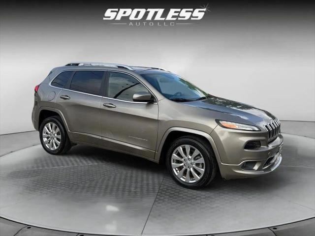 2017 Jeep Cherokee Overland FWD