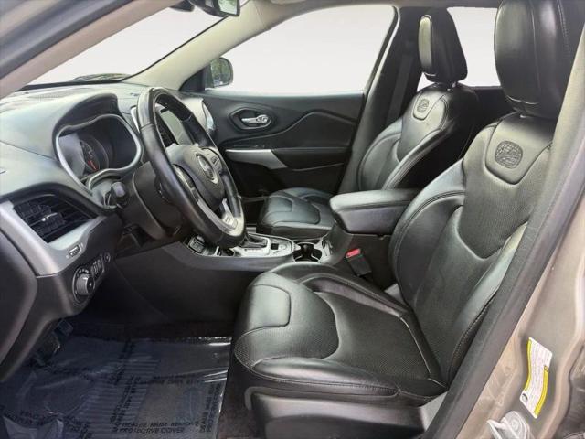 2017 Jeep Cherokee Overland FWD