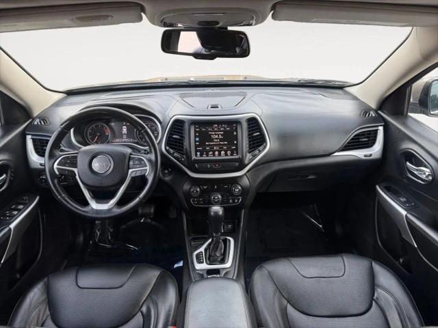 2017 Jeep Cherokee Overland FWD
