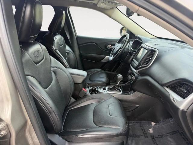 2017 Jeep Cherokee Overland FWD