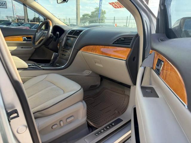 2014 Lincoln MKX Base