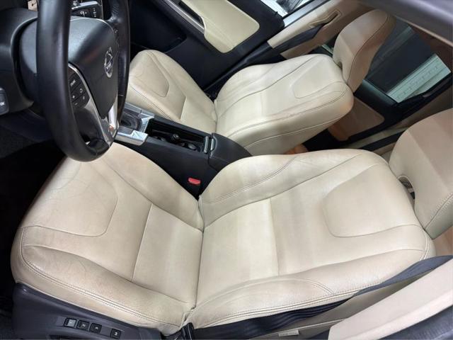 2016 Volvo XC60 T5 Drive-E Premier