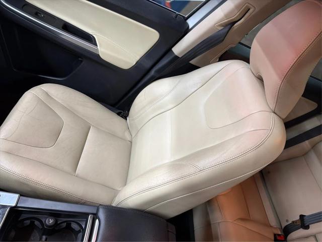 2016 Volvo XC60 T5 Drive-E Premier