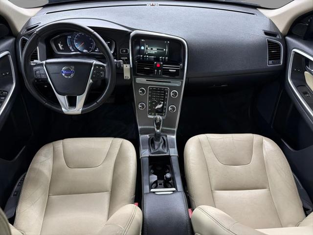 2016 Volvo XC60 T5 Drive-E Premier
