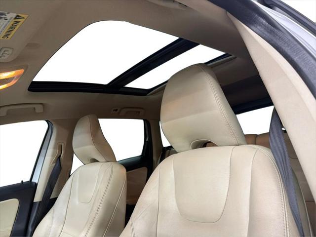 2016 Volvo XC60 T5 Drive-E Premier