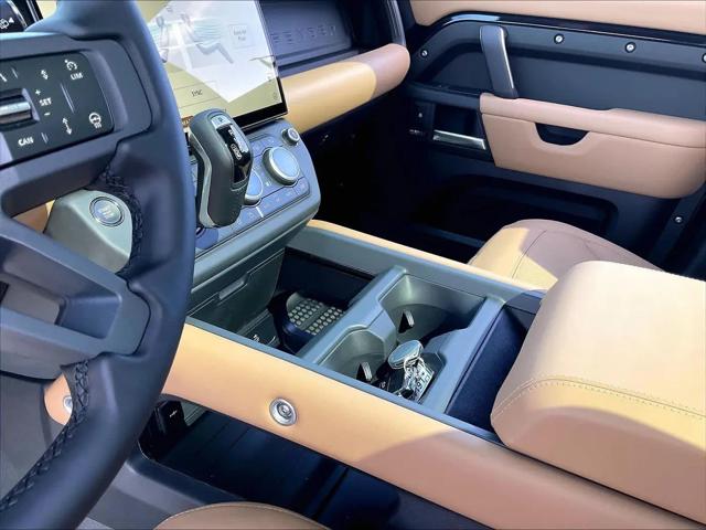2026 Land Rover Defender P500 X-Dynamic SE