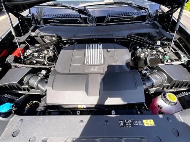 2026 Land Rover Defender P500 X-Dynamic SE