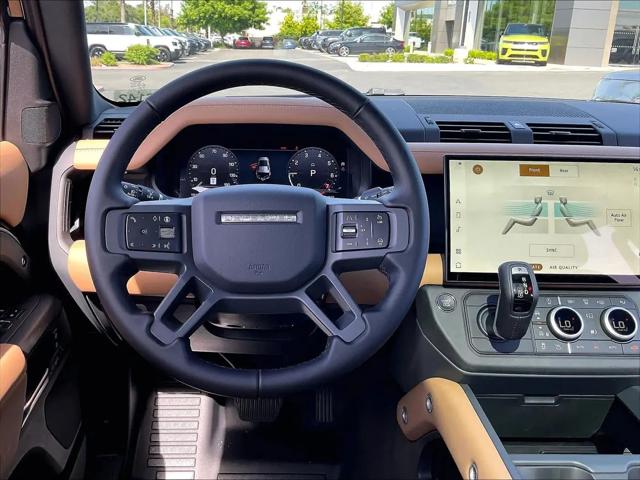 2026 Land Rover Defender P500 X-Dynamic SE