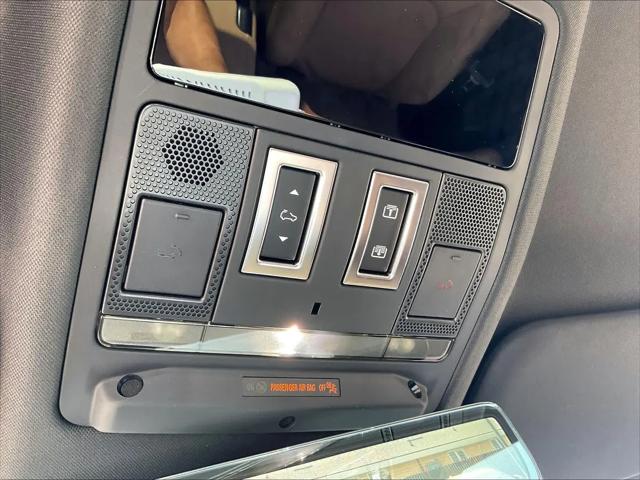 2026 Land Rover Defender P500 X-Dynamic SE