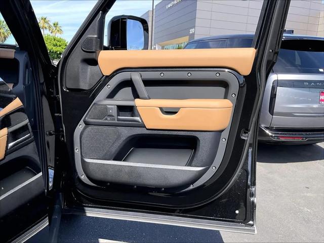 2026 Land Rover Defender P500 X-Dynamic SE