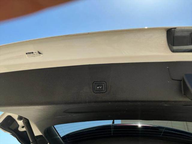 2020 Chevrolet Traverse FWD LT Leather