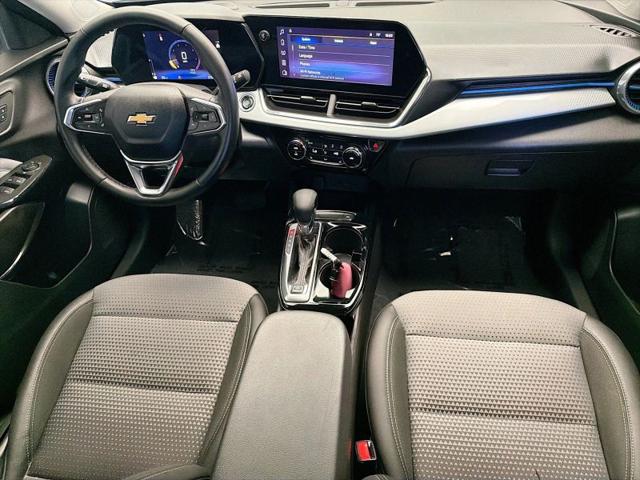2025 Chevrolet Trax FWD LT