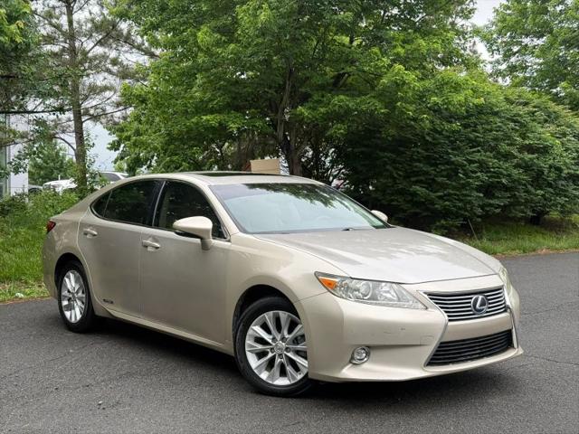 2014 Lexus ES 300h 300h