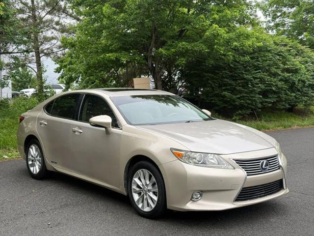 2014 Lexus ES 300h 300h