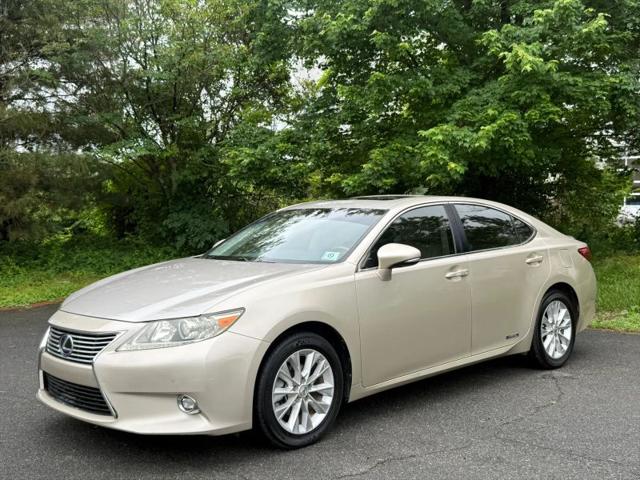 2014 Lexus ES 300h 300h