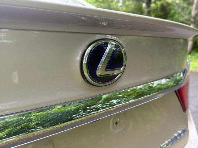 2014 Lexus ES 300h 300h